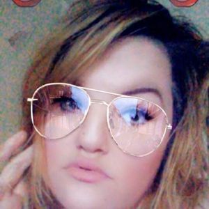 Meet your Posher, Renee